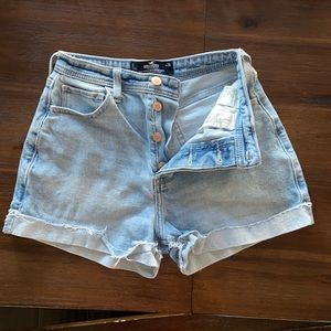 Hollister “Curvy Ultra High Ride Mom Shorts”